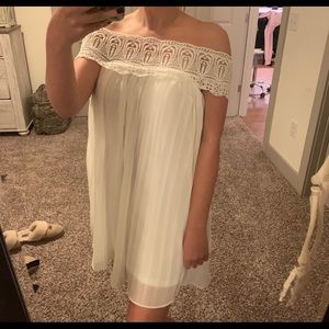 Selfie Leslie off the shoulder white dress